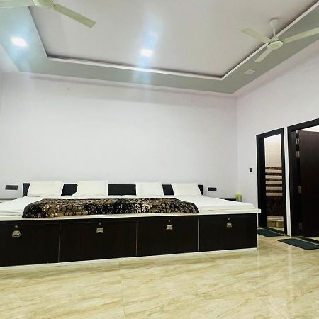 Hotel Rudra Residency Near Railway Station Mathura Zewnętrze zdjęcie