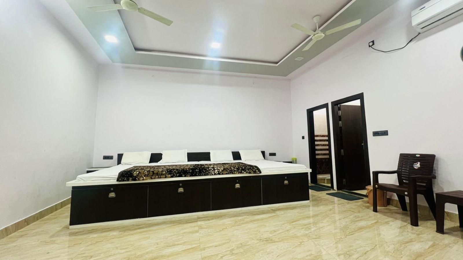 Hotel Rudra Residency Near Railway Station Mathura Zewnętrze zdjęcie