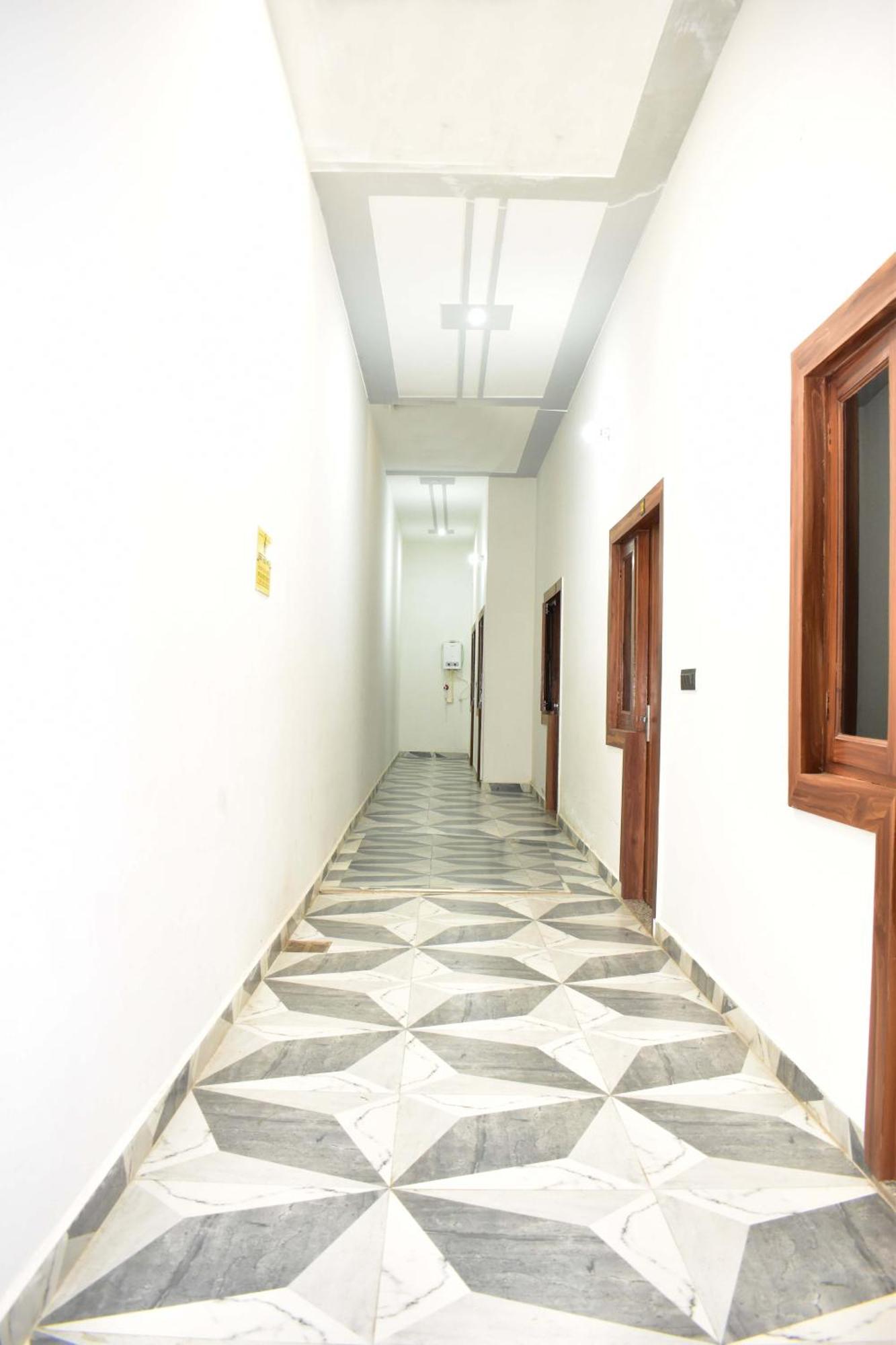 Hotel Rudra Residency Near Railway Station Mathura Zewnętrze zdjęcie