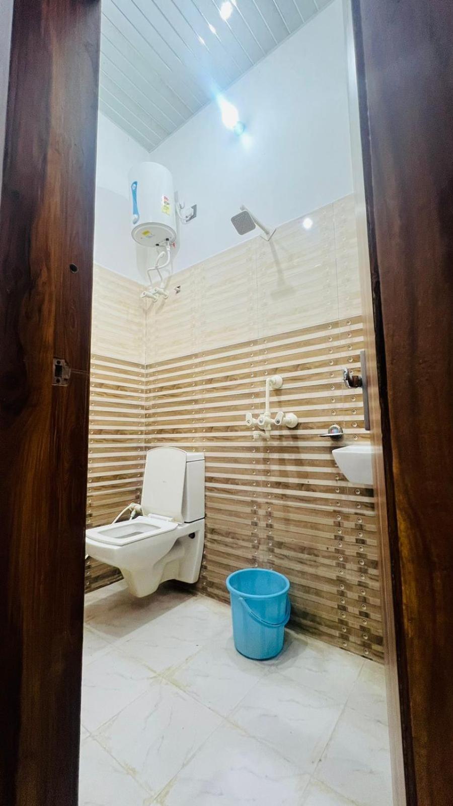 Hotel Rudra Residency Near Railway Station Mathura Zewnętrze zdjęcie