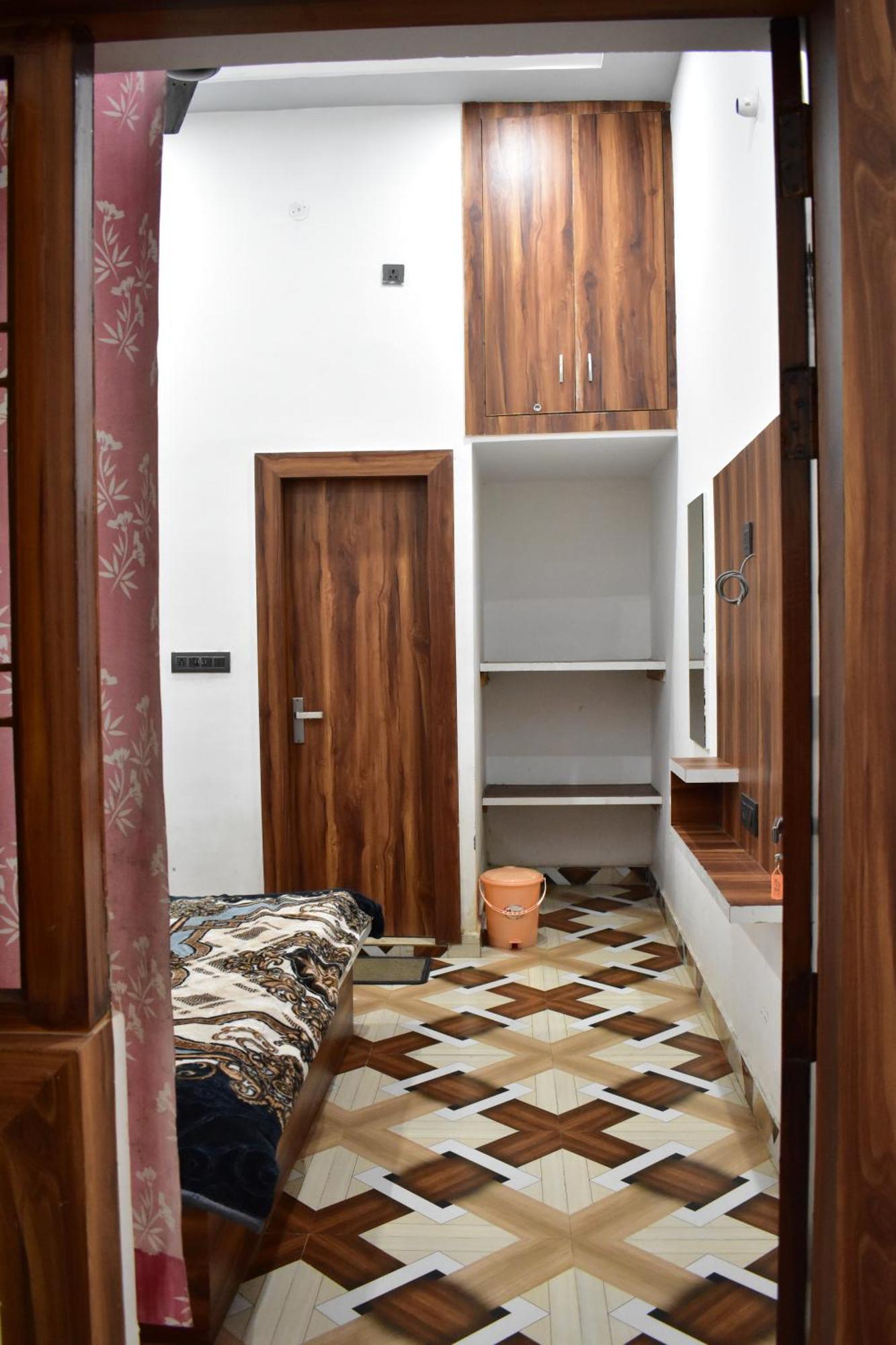 Hotel Rudra Residency Near Railway Station Mathura Zewnętrze zdjęcie