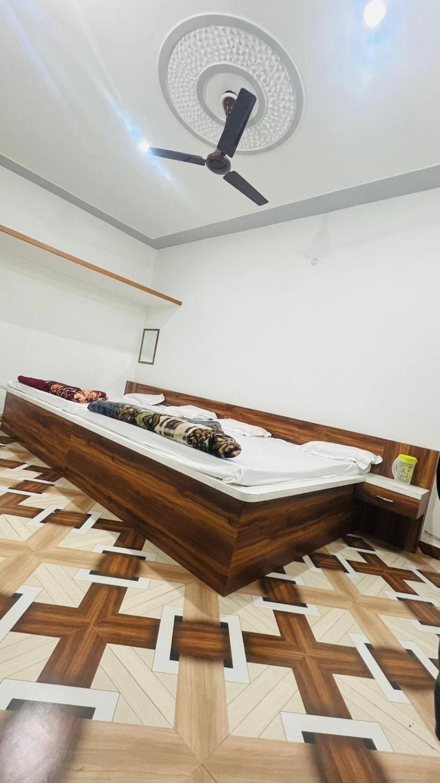 Hotel Rudra Residency Near Railway Station Mathura Zewnętrze zdjęcie